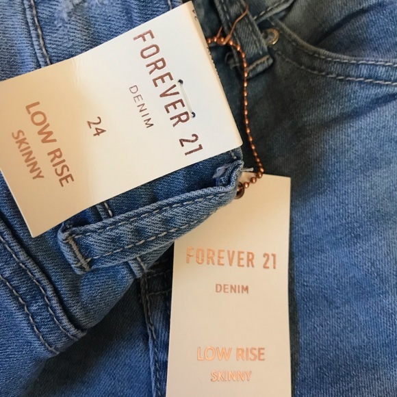 NWT Forever 21 Low Rise Skinny Light Denim Jeans - Picture 6 of 8